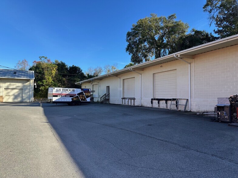 1621 Capital Cir NE, Tallahassee, FL for lease - Primary Photo - Image 1 of 9