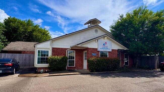 Plus de détails pour 13233 W Little York Rd, Houston, TX - Commerce de détail à louer