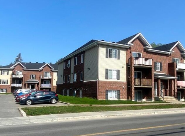 1196-1198 Ch Saint-Henri, Mascouche, QC for sale Primary Photo- Image 1 of 1