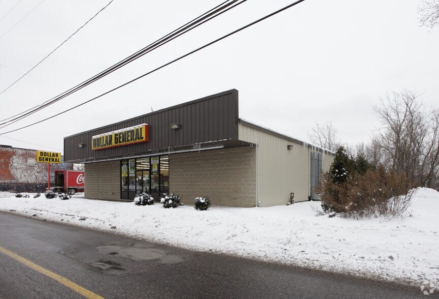 747 Wooster Rd N, Barberton, OH à vendre - Photo du bâtiment - Image 2 de 5