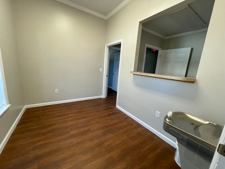 1011 East Ave, North Augusta, SC à louer - Photo du bâtiment - Image 2 de 13