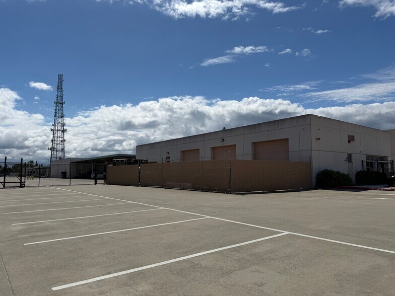 8150 Industrial Ave, Roseville, CA à louer - Photo du bâtiment - Image 1 de 4