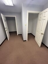 13700-13702 Village Mill Dr, Midlothian, VA for lease Interior Photo- Image 1 of 3