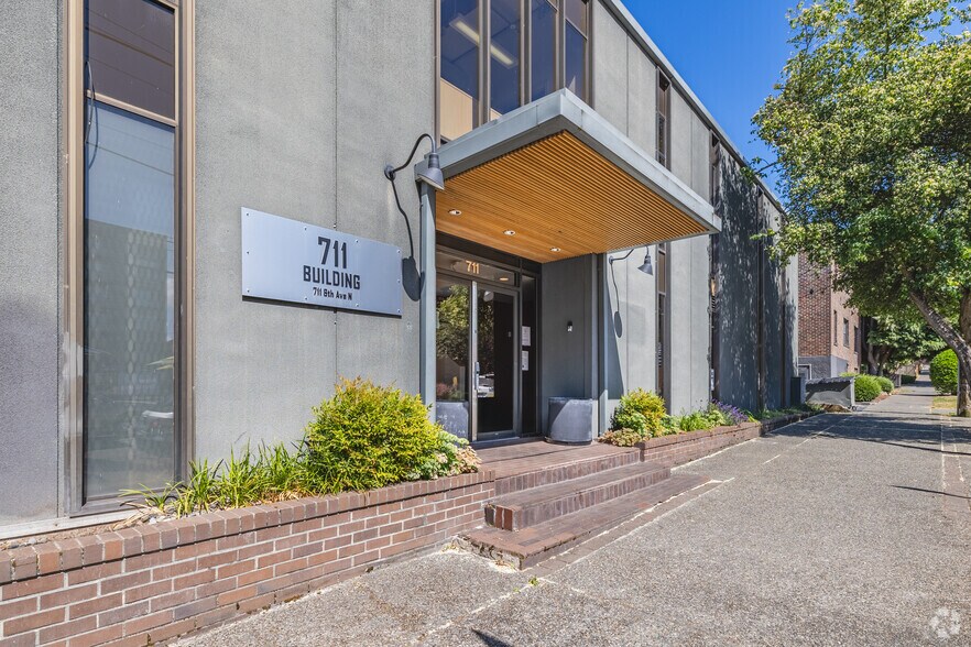 711 6th Ave N, Seattle, WA à louer - Photo du bâtiment - Image 1 de 7