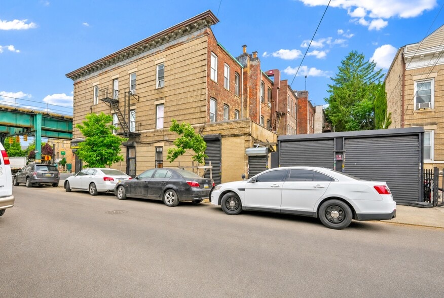 10617 Jamaica Ave, Richmond Hill, NY for sale - Building Photo - Image 3 of 22
