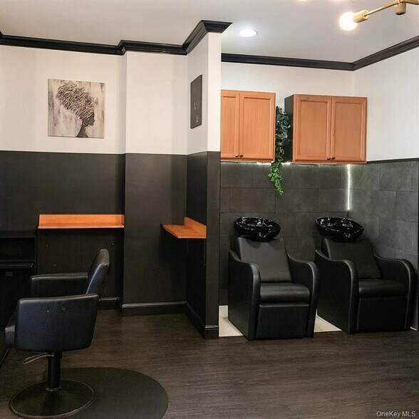 21175 Jamaica Ave, Queens Village, NY à vendre - Photo du bâtiment - Image 3 de 19