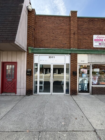 3511 Harrison Ave, Cincinnati, OH for lease - Building Photo - Image 2 of 3