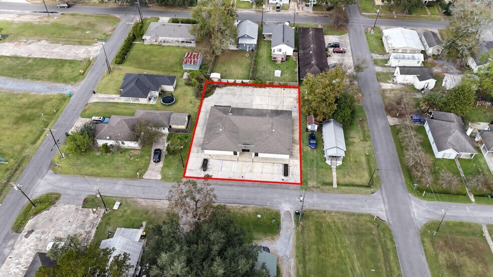 218 E Josephine St, Gonzales, LA for sale - Primary Photo - Image 1 of 7