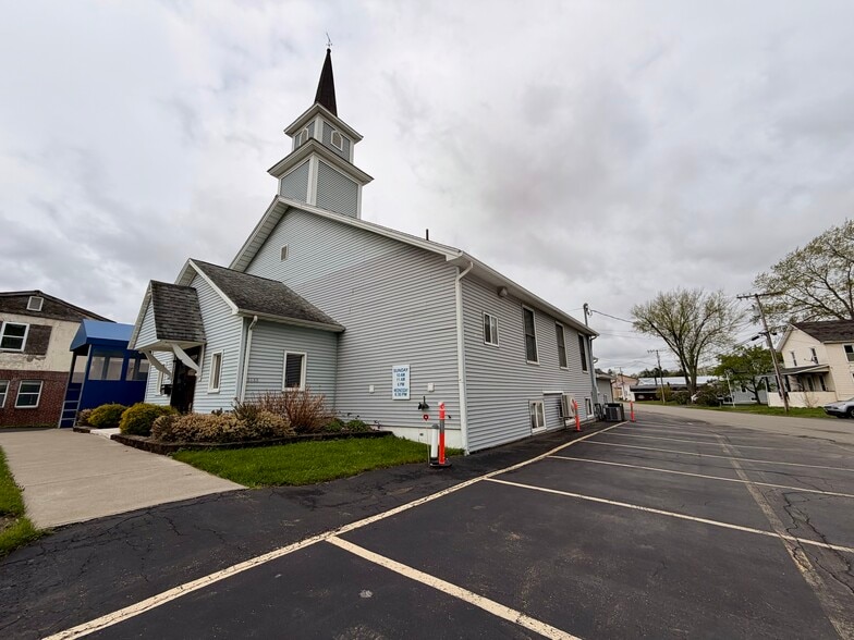 8688 S Main St, Eden, NY for sale - Building Photo - Image 1 of 42