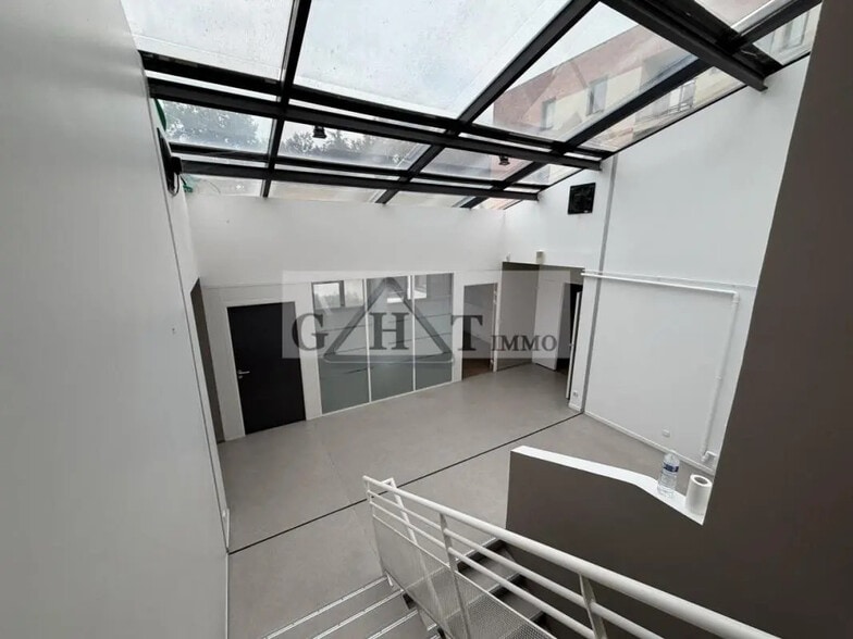 Office in Évry-Courcouronnes for lease - Building Photo - Image 2 of 11