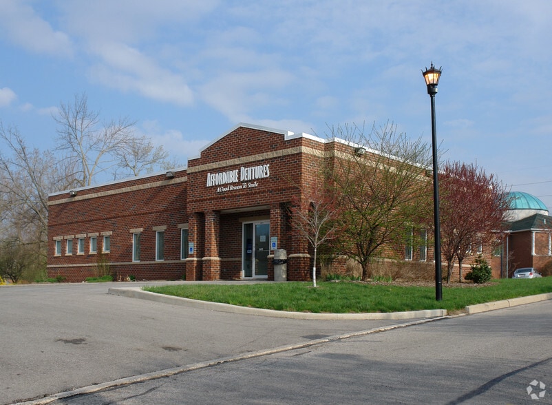 6411 River Crossings Dr, Sylvania, OH for sale - Building Photo - Image 2 of 10