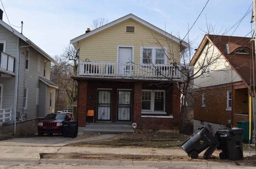 1241 McKeone Ave, Cincinnati, OH à vendre - Photo principale - Image 1 de 1
