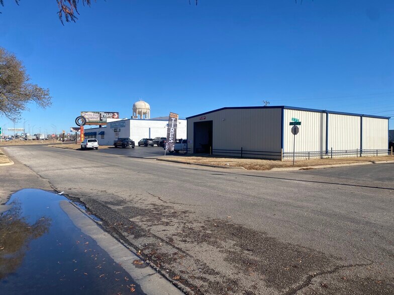 3007 S Fillmore St, Amarillo, TX à louer - Photo du bâtiment - Image 3 de 14