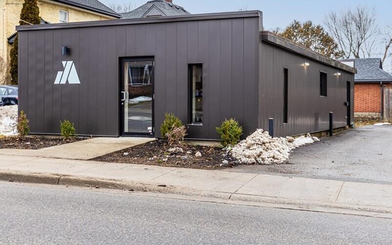 15 Jane St, Dorchester, ON à vendre - Photo principale - Image 1 de 1