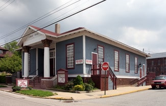 More details for 16 S Tompkins St, Shelbyville, IN - Retail for Sale