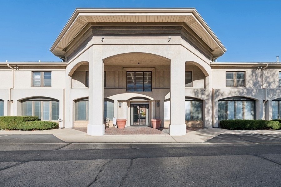 1600 W Dempster St, Park Ridge, IL for lease Primary Photo- Image 1 of 16