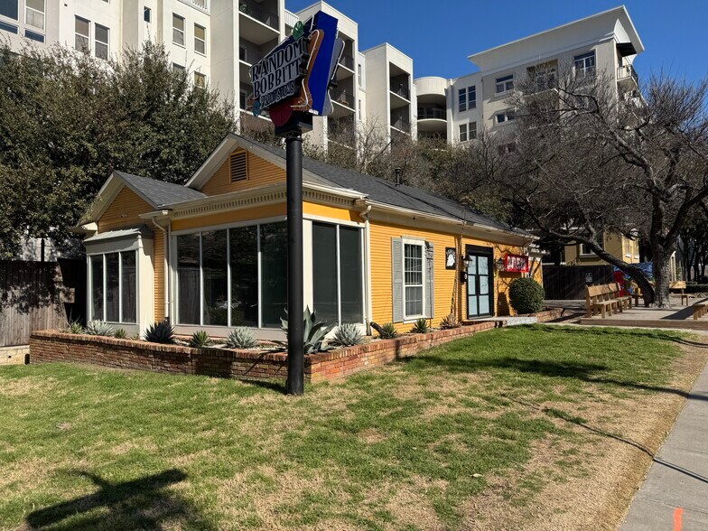 3104 Fairmount St, Dallas, TX à vendre - Photo du bâtiment - Image 2 de 6