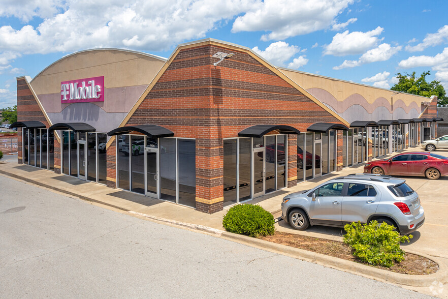 140 S Midwest Blvd, Oklahoma City, OK for lease - Building Photo - Image 1 of 3