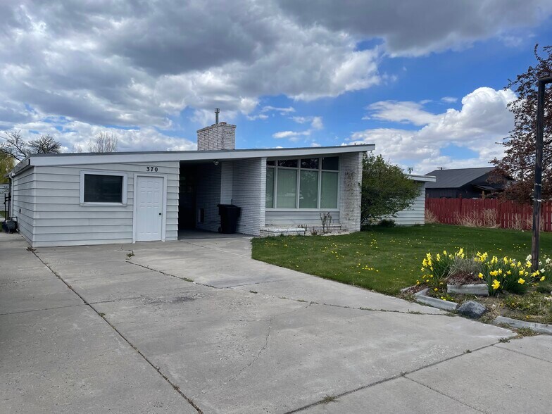 370 N State St, Shelley, ID à louer - Photo du bâtiment - Image 3 de 42