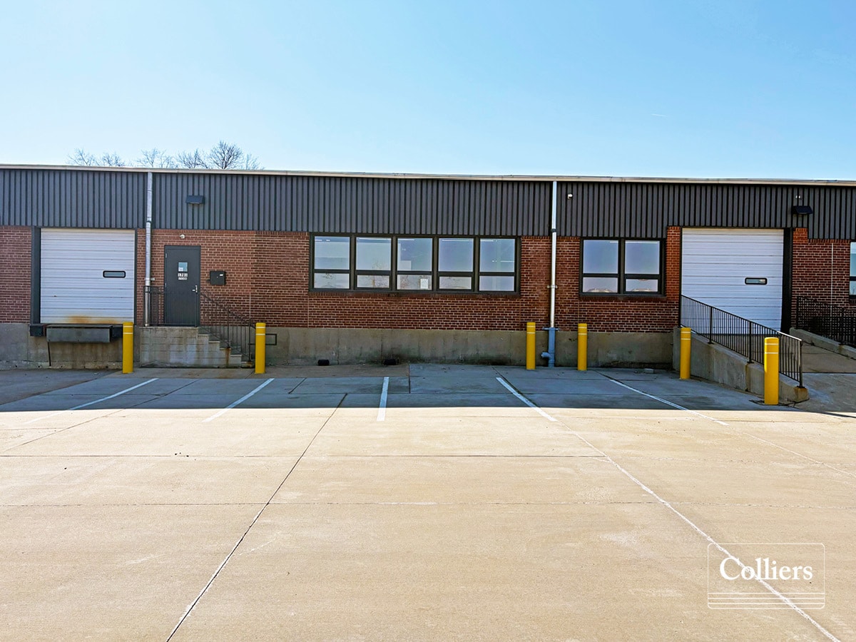 1701 Macklind Ave, Saint Louis, MO for lease Interior Photo- Image 1 of 4