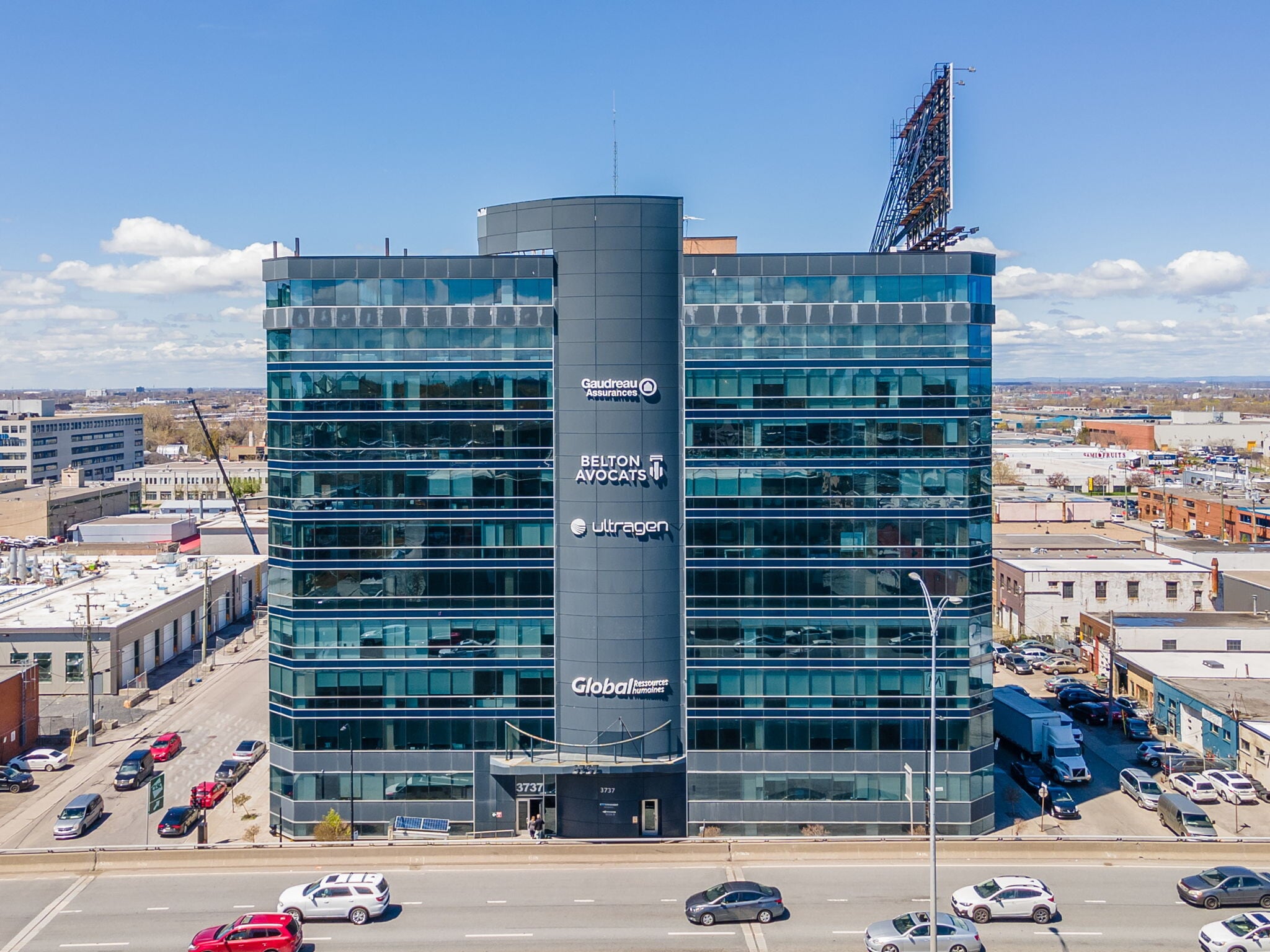 3737 Boul Cremazie E, Montréal, QC for sale Building Photo- Image 1 of 34