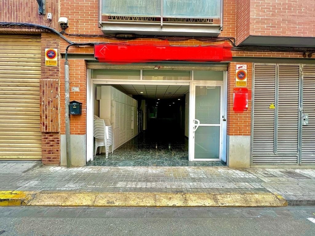 Multifamily in Aldaia, Valencia for sale Interior Photo- Image 1 of 3