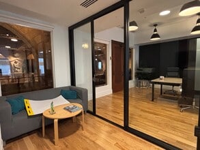 811 W 7th St, Los Angeles, CA for lease Interior Photo- Image 2 of 3