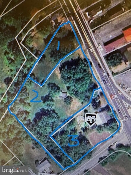 1500 E Philadelphia Ave, Gilbertsville, PA à vendre - Photo du bâtiment - Image 2 de 6