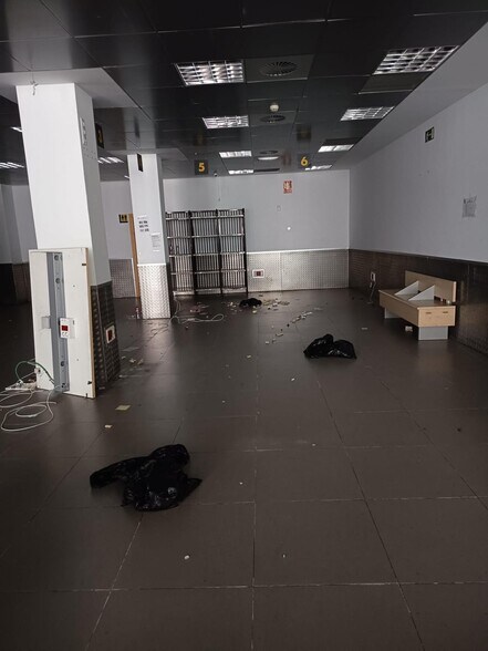 Retail in Córdoba for lease - Interior Photo - Image 2 of 5