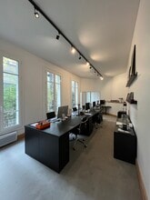 94 Boulevard Du Montparnasse, Paris for lease Interior Photo- Image 2 of 9