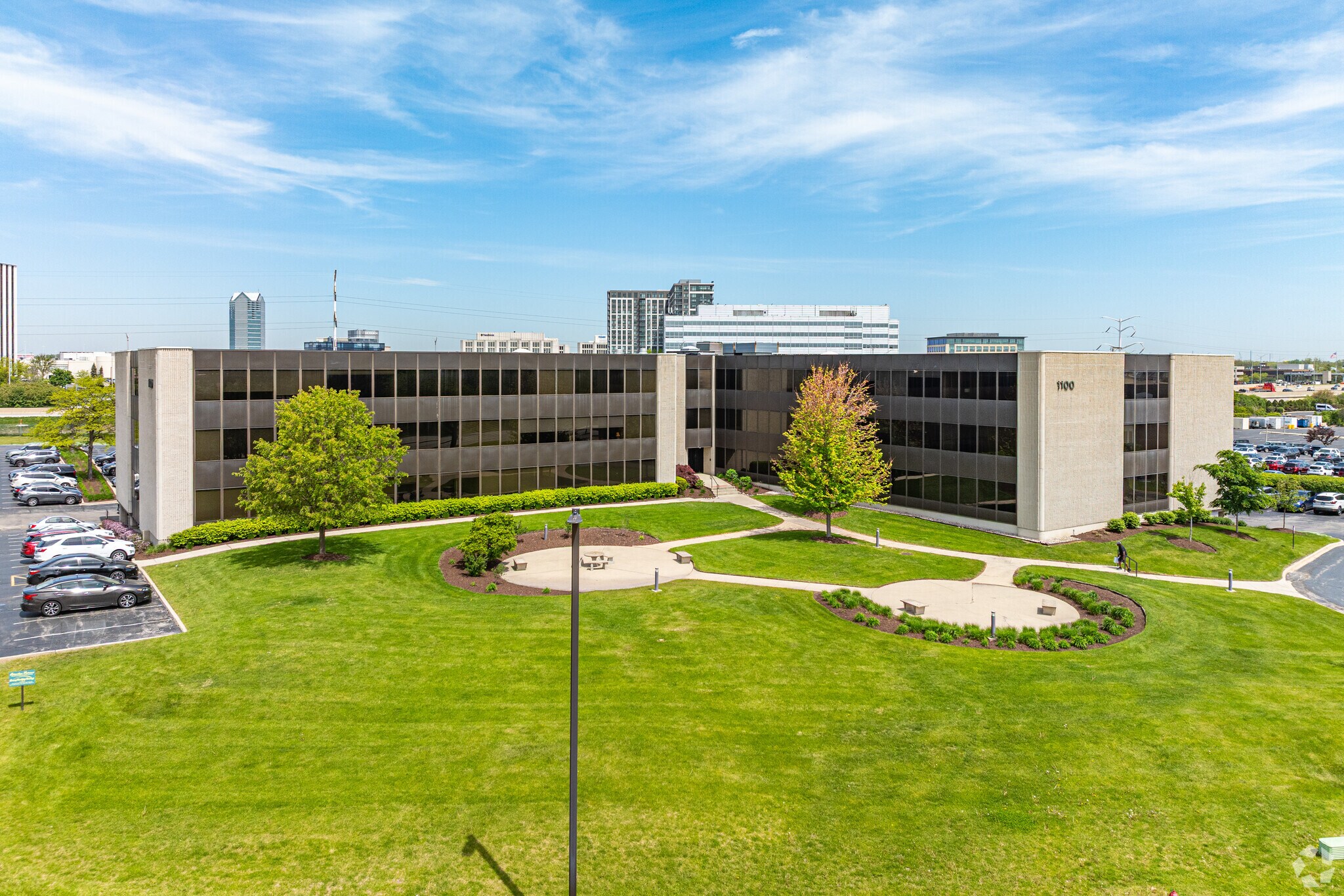 1100 Jorie Blvd, Oak Brook, IL for lease Primary Photo- Image 1 of 14