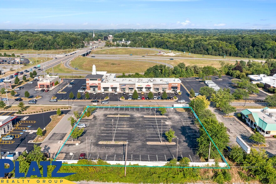 Tiffany South, Boardman, OH à vendre - Photo du bâtiment - Image 3 de 8