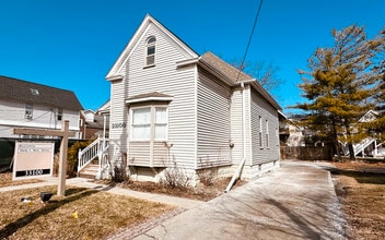 33100 Grand River Ave, Farmington, MI à louer Photo du bâtiment- Image 2 de 6