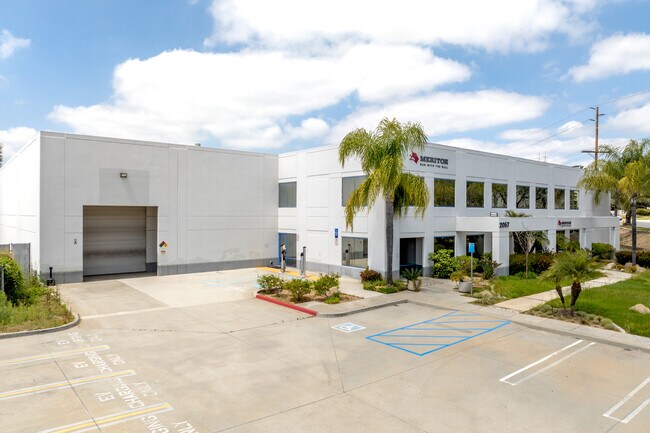Plus de détails pour 2057 Aldergrove Ave, Escondido, CA - Industriel à louer
