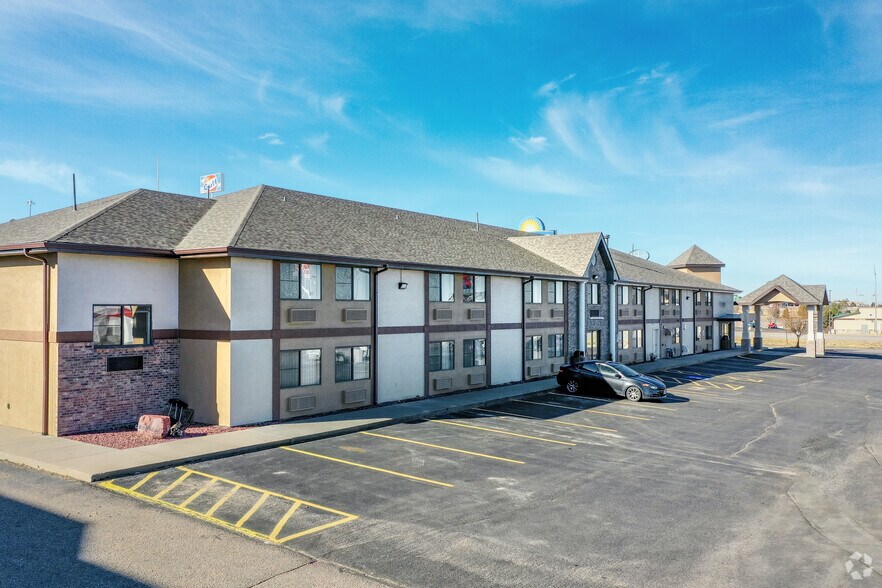 3042 Silverberg Dr, Sidney, NE à vendre - Photo du bâtiment - Image 2 de 22