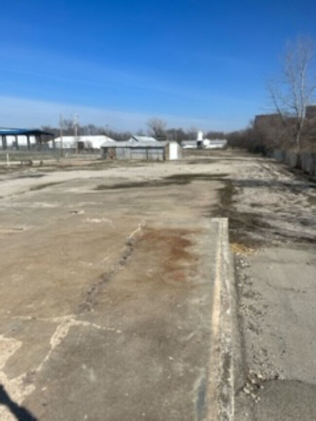 Plus de détails pour 522 S Virginia Ave, Bartlesville, OK - Terrain à louer