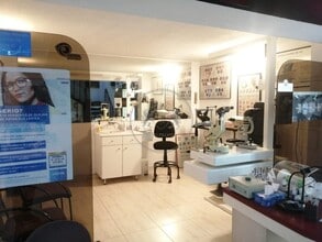 Retail in Madrid, Madrid for lease Interior Photo- Image 2 of 7