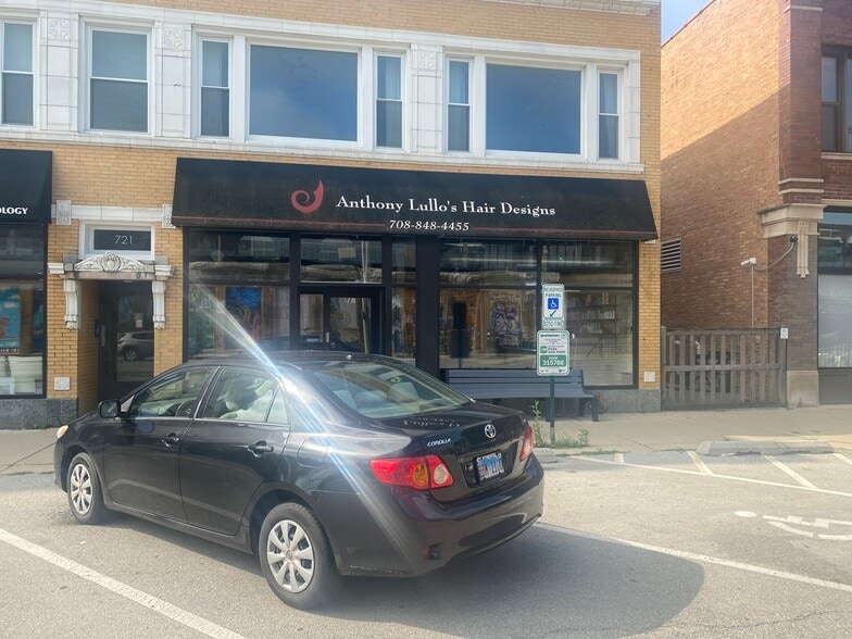 719-723 South Blvd, Oak Park, IL for lease - Building Photo - Image 3 of 8