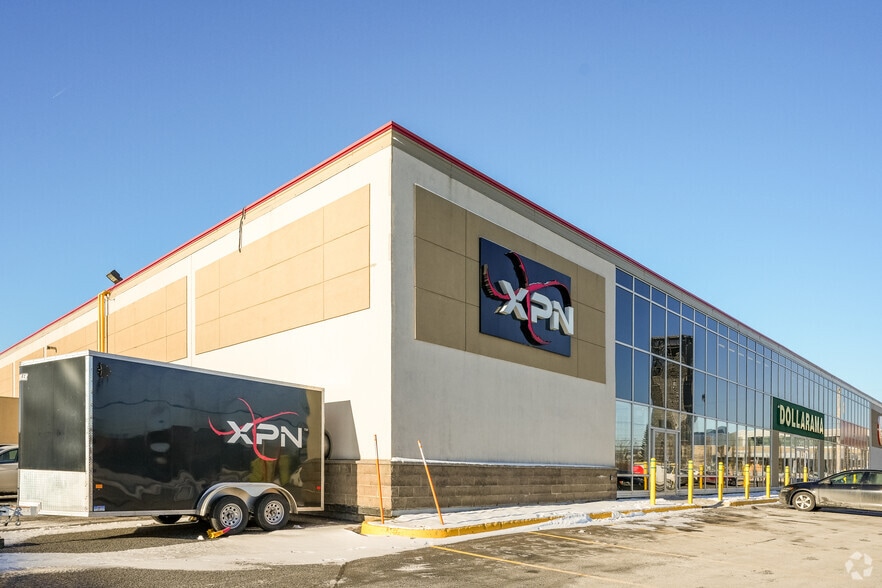 1041 Boul Pierre-Bertrand, Québec, QC for lease - Primary Photo - Image 1 of 7