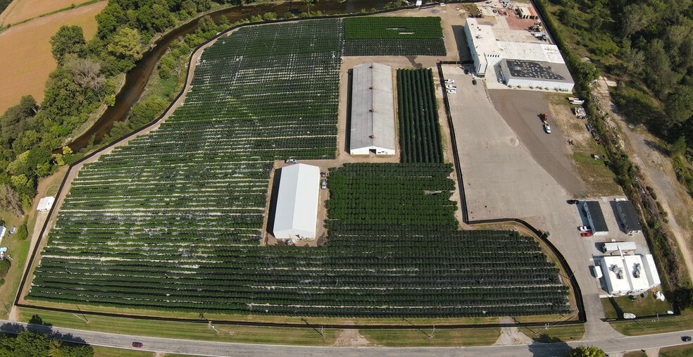 15403 Sharon Rd, Chesaning, MI à louer - Photo du bâtiment - Image 1 de 1