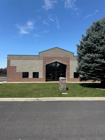 2542 S 3400 W, Salt Lake City, UT for lease - Building Photo - Image 2 of 11