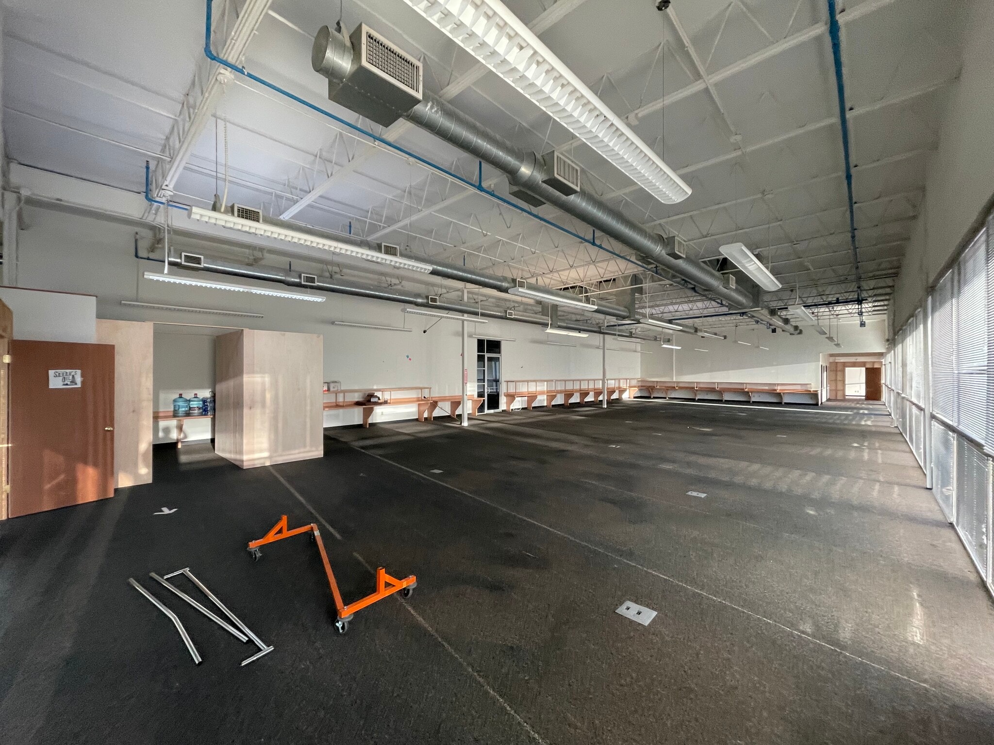 9797-10161 E Admiral Pl, Tulsa, OK à louer Photo du bâtiment- Image 1 de 4