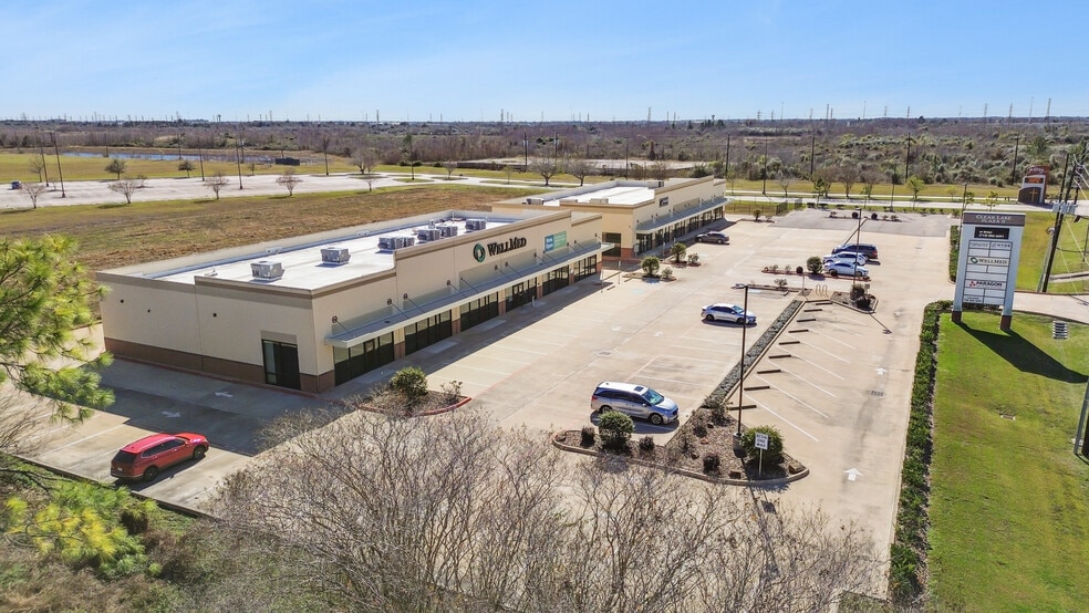 780 Clear Lake City Blvd, Webster, TX à louer - Photo du bâtiment - Image 2 de 14