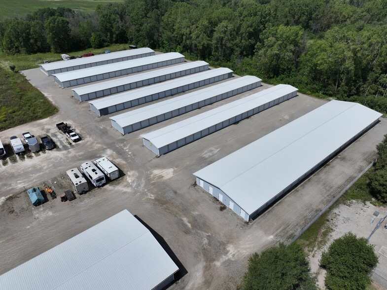 1816 W Northland Ave, Grand Chute, WI for sale - Building Photo - Image 2 of 7