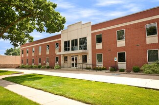 Plus de détails pour 2720 1st Ave NE, Cedar Rapids, IA - Bureau à louer