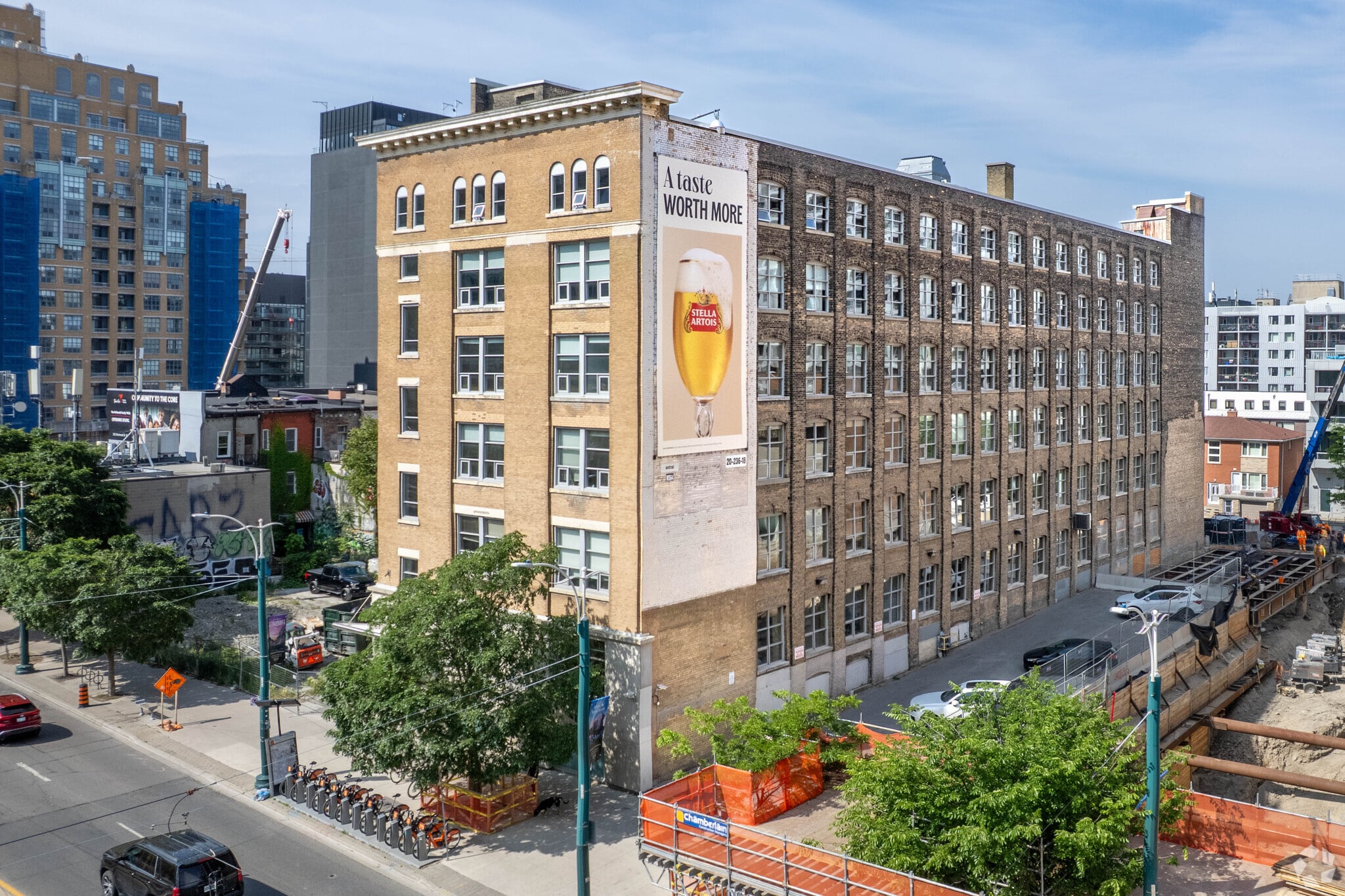 174 Spadina Ave, Toronto, ON for lease Primary Photo- Image 1 of 11