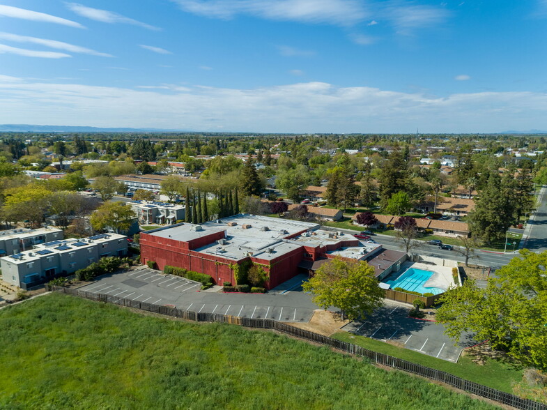 433 W Cross St, Woodland, CA for sale - Building Photo - Image 1 of 1