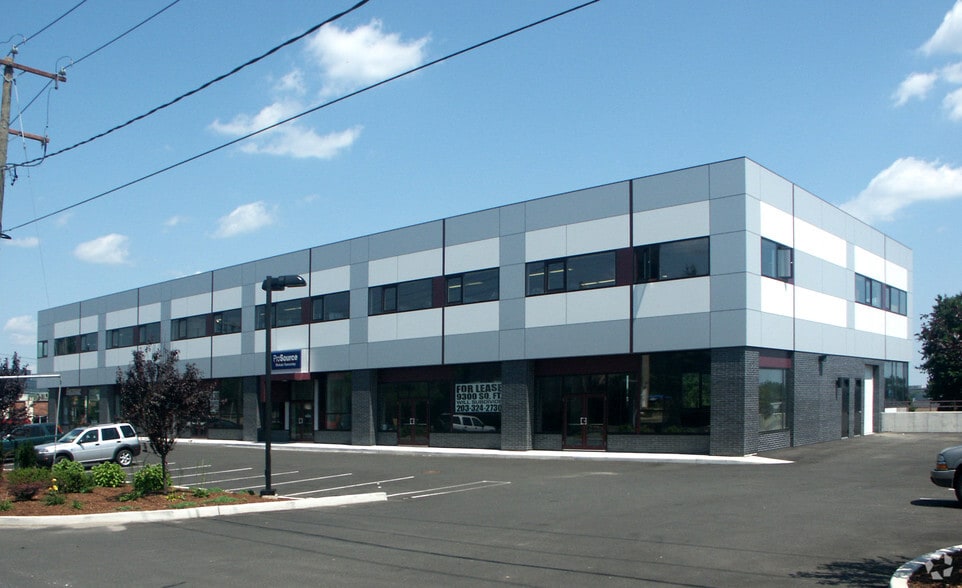 330 Fairfield Ave, Stamford, CT for lease - Building Photo - Image 3 of 4