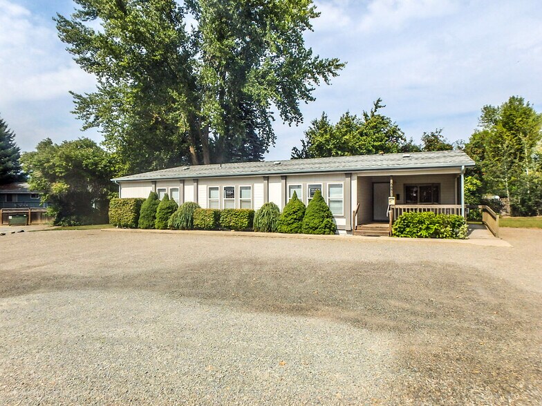 6885 Bauman St, Bonners Ferry, ID à vendre - Photo du bâtiment - Image 2 de 38