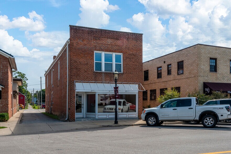 25 N High St, Canal Winchester, OH à vendre - Photo du bâtiment - Image 3 de 11